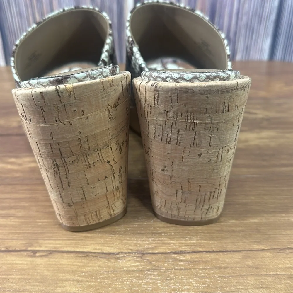 Vince Camuto used very